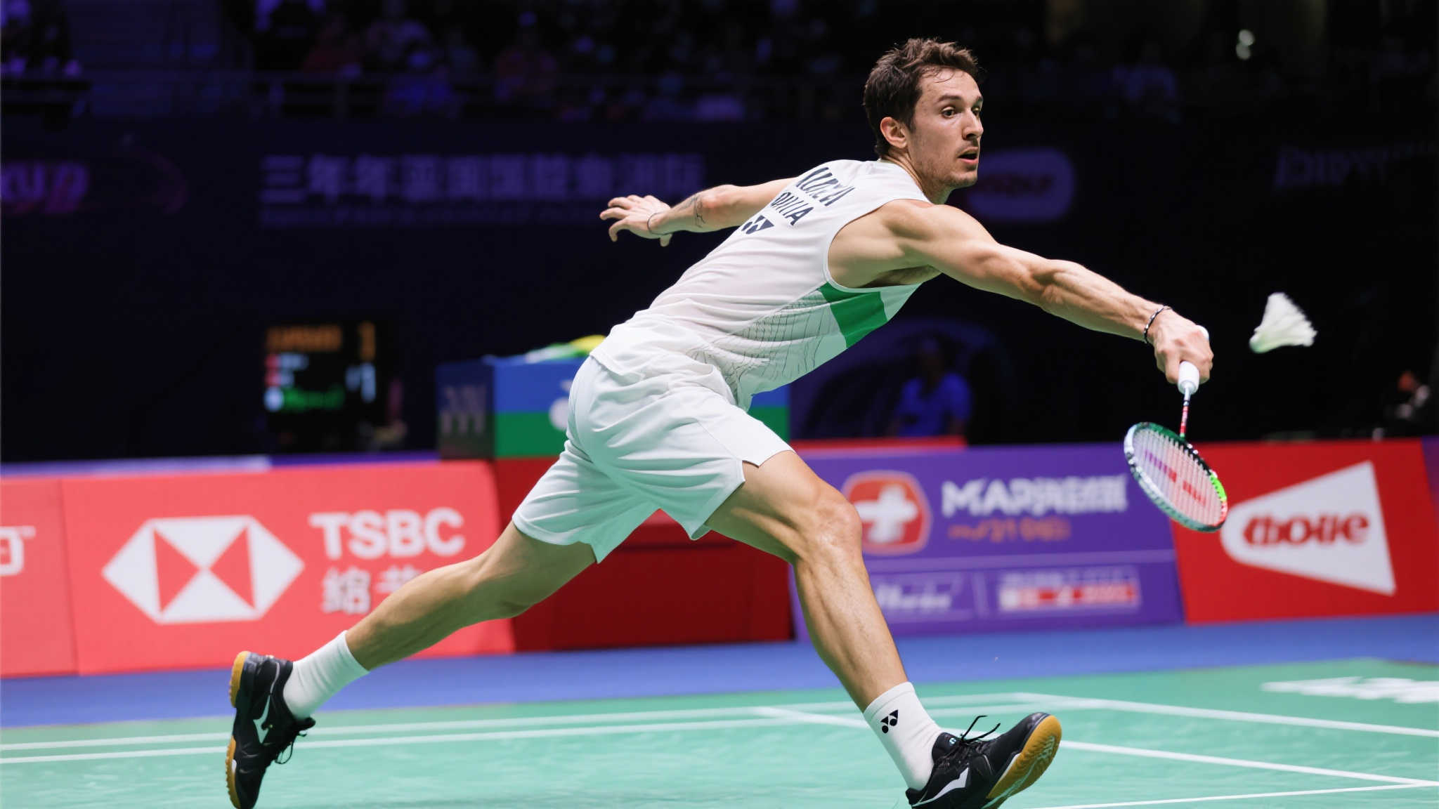 35岁中国球员闪耀世俱杯!5天内从替补到首发,改写历史创双纪录 35岁中国球员闪耀世俱杯!5天内从替补到首发,改写历史创双纪录